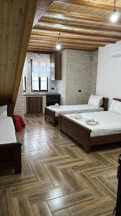 Guest House Iljesa Μπεράτ Εξωτερικό φωτογραφία