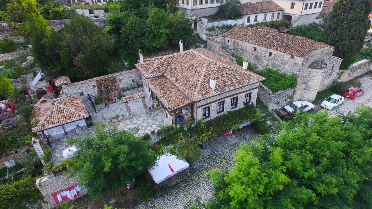 Guest House Iljesa Μπεράτ Εξωτερικό φωτογραφία
