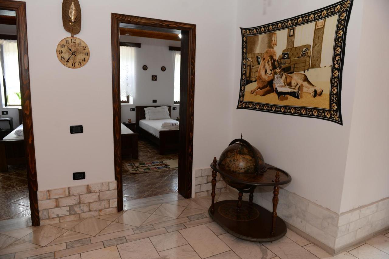 Guest House Iljesa Μπεράτ Εξωτερικό φωτογραφία