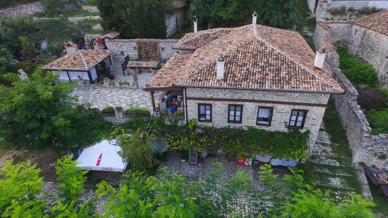 Guest House Iljesa Μπεράτ Εξωτερικό φωτογραφία