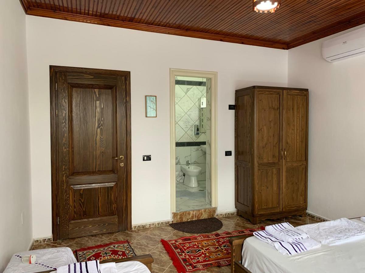 Guest House Iljesa Μπεράτ Εξωτερικό φωτογραφία